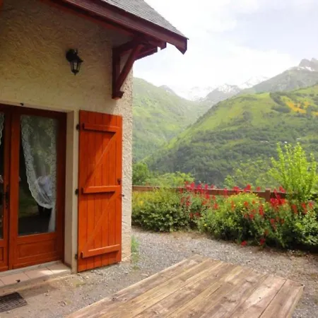 House Coste De Troun 3 *